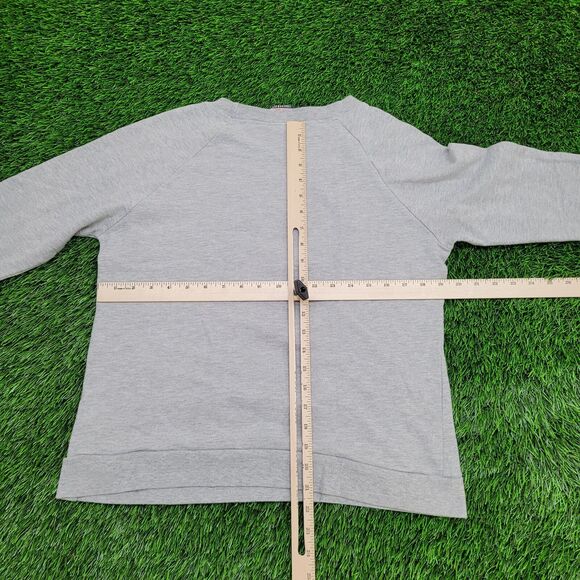 Disney Minnie-Mouse Sweatshirt Womens Medium 19x22 Gray - Picture 4 of 13